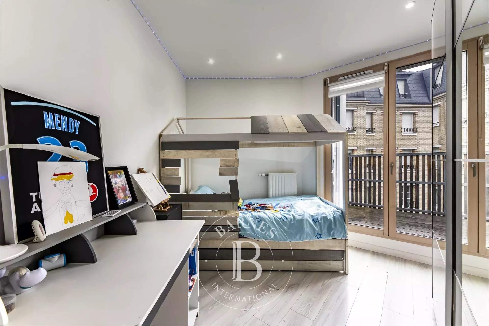 Pantin  - Apartment 4 Bedrooms - picture 11