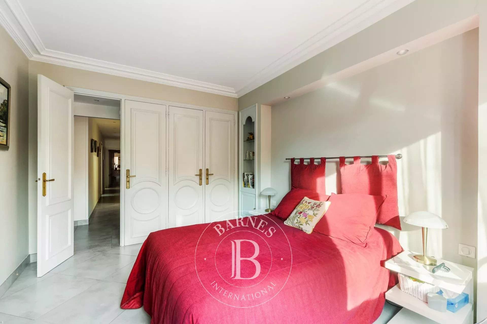 Paris  - Apartment 3 Bedrooms - picture 12