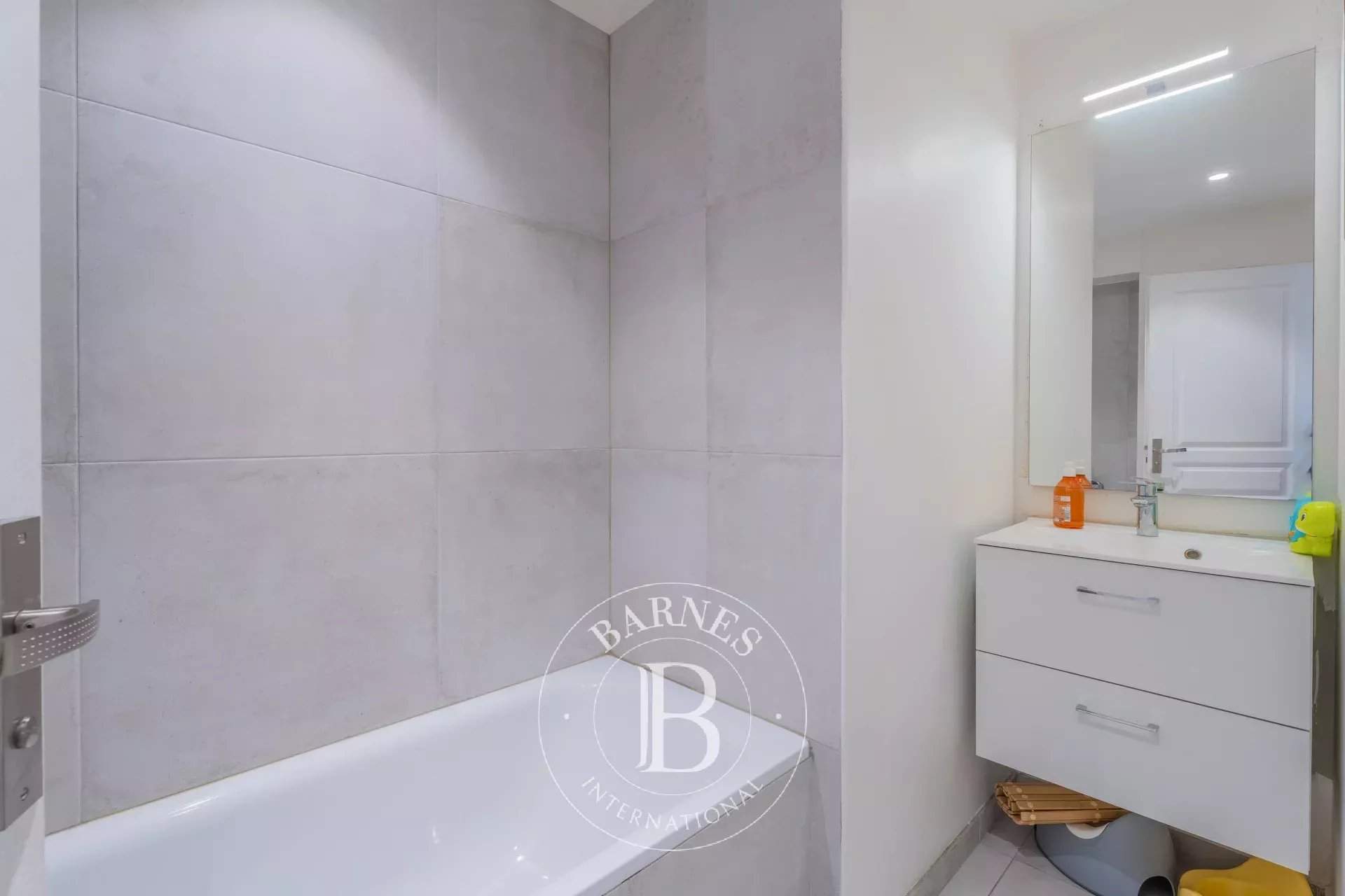 Montreuil  - Apartment 3 Bedrooms - picture 6