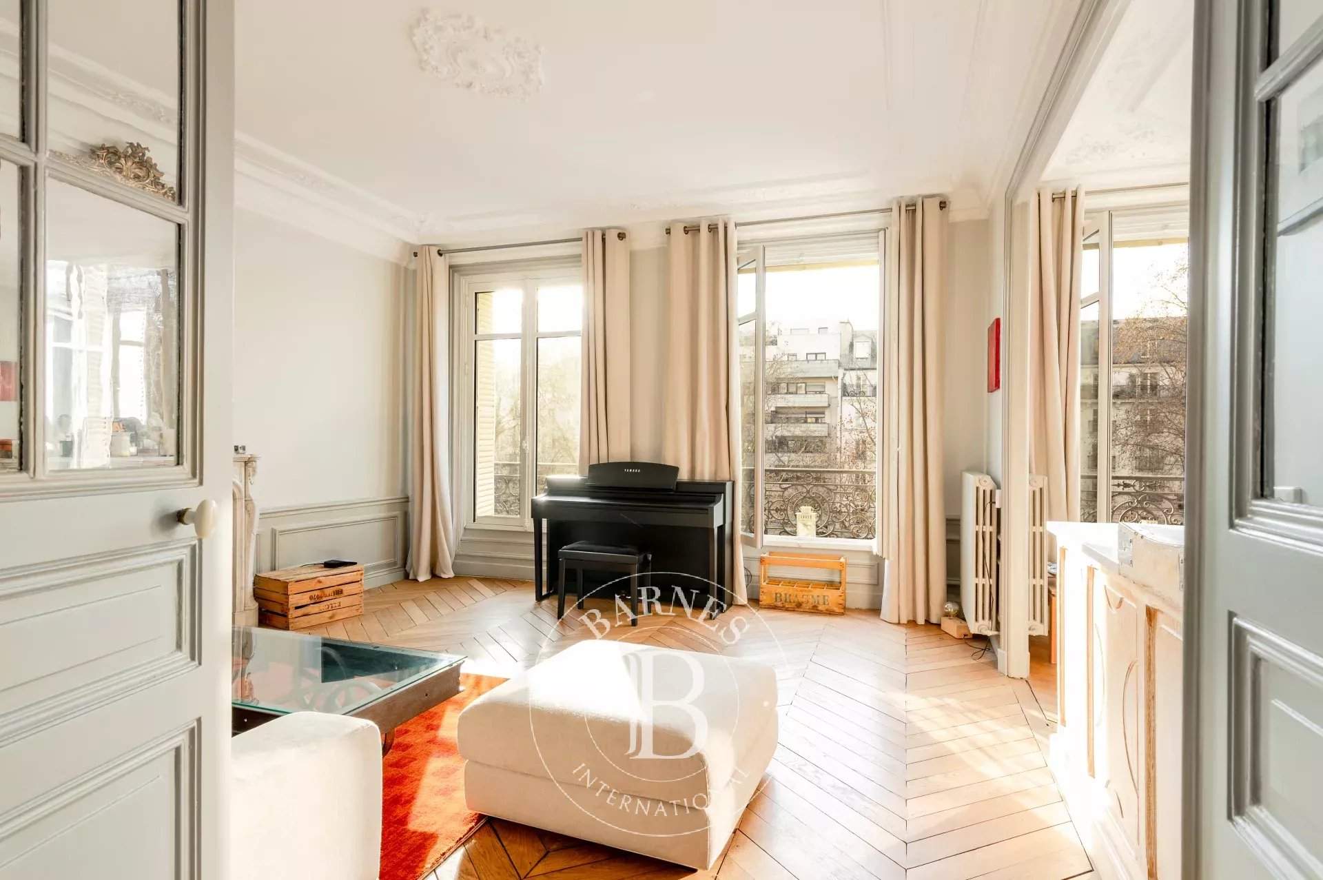 Paris  - Apartment 3 Bedrooms - picture 1