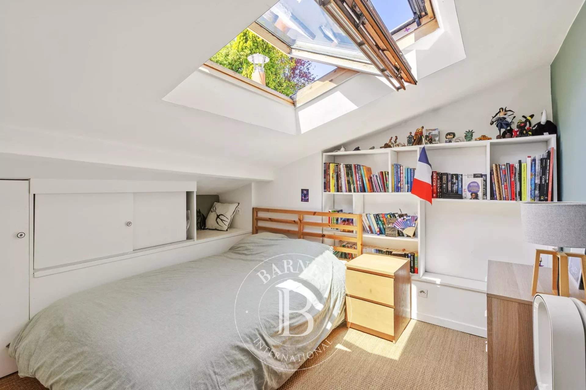 Paris  - Apartment 4 Bedrooms - picture 13