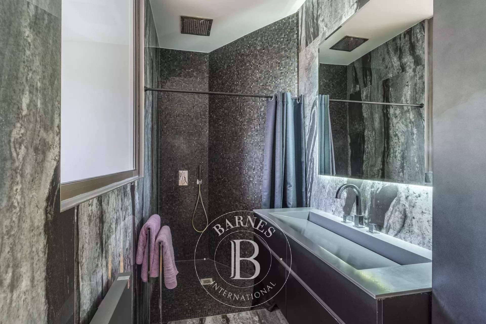 Paris  - Apartment 4 Bedrooms - picture 11