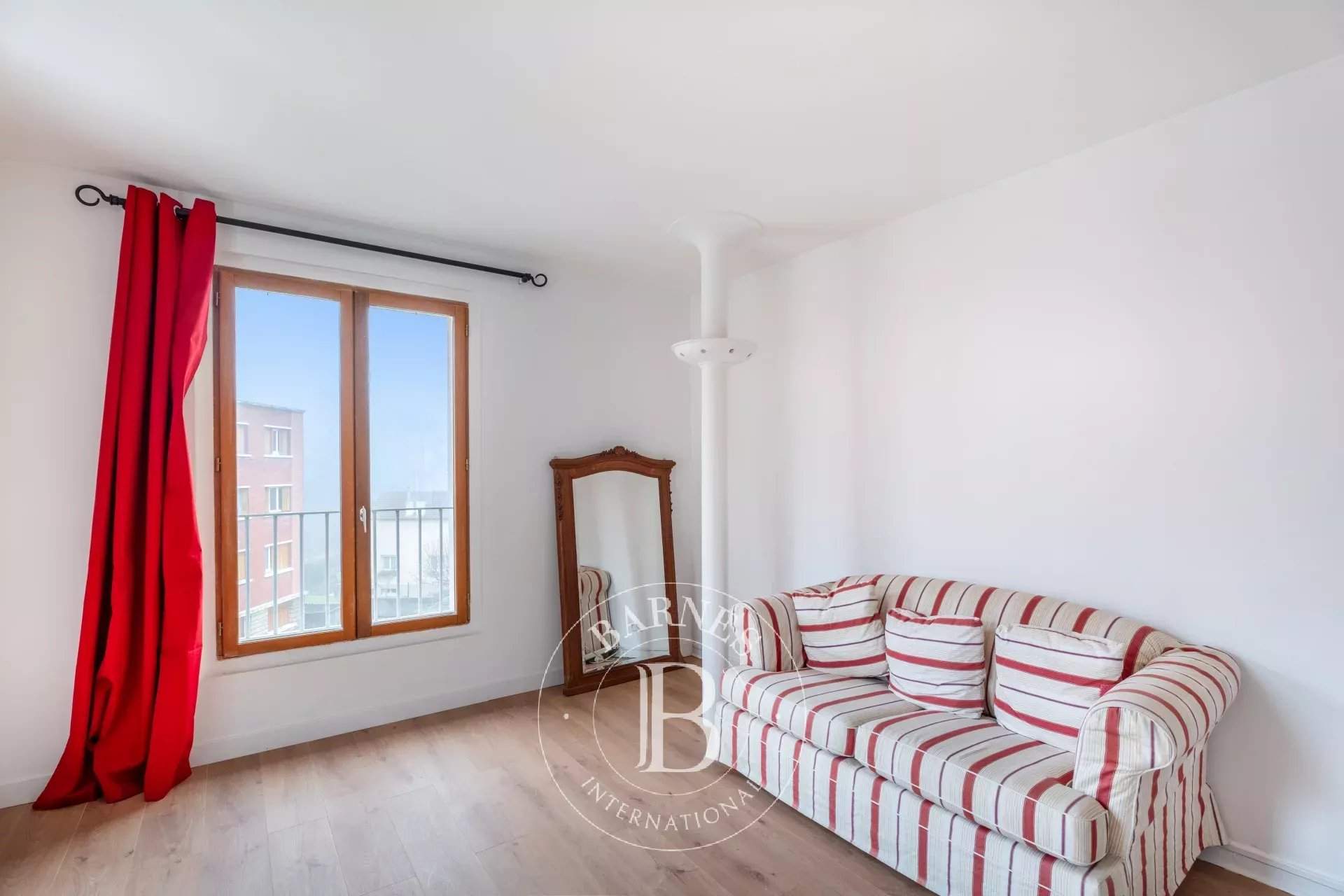 Romainville  - Apartment 3 Bedrooms - picture 2