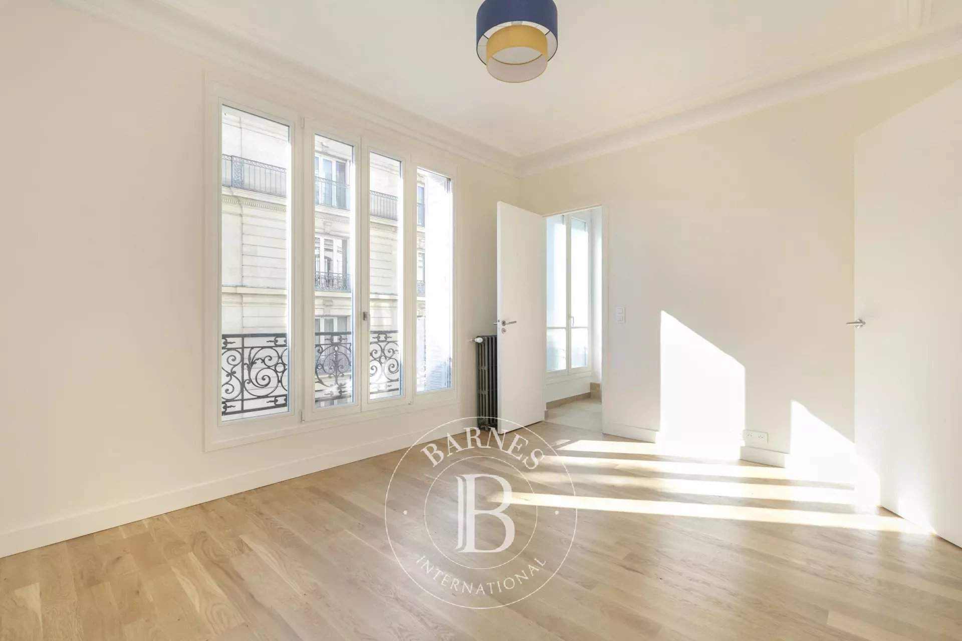 Paris  - Apartment 2 Bedrooms - picture 8