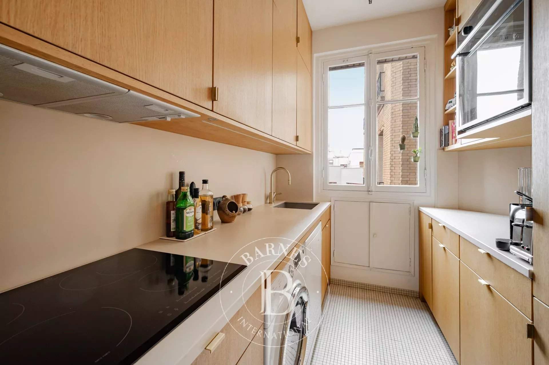 Paris  - Appartement 4 Pi&egrave;ces 2 Chambres - picture 6