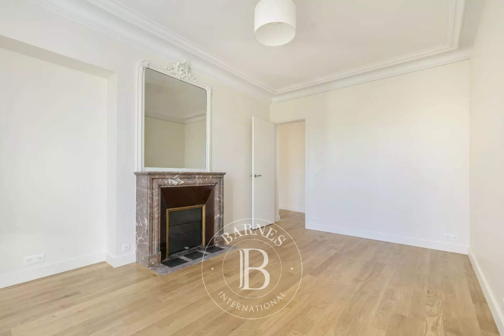 Paris  - Apartment 2 Bedrooms - picture 11
