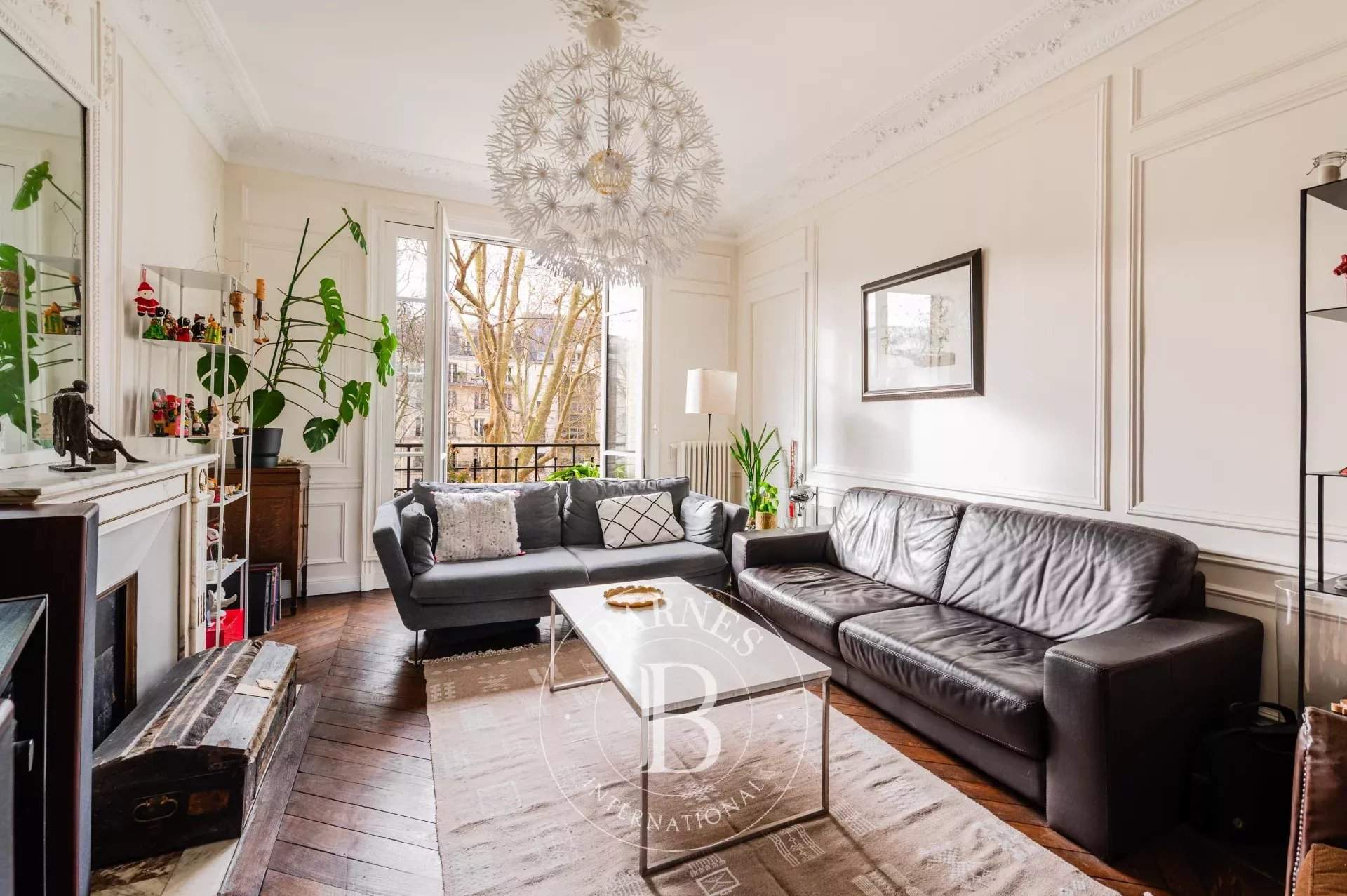 Paris  - Appartement 4 Pi&egrave;ces 2 Chambres - picture 1