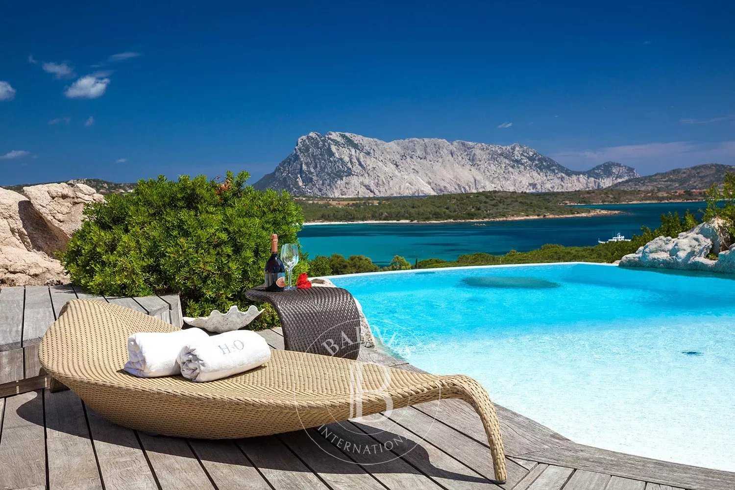 San Teodoro  - Villa 7 Bedrooms