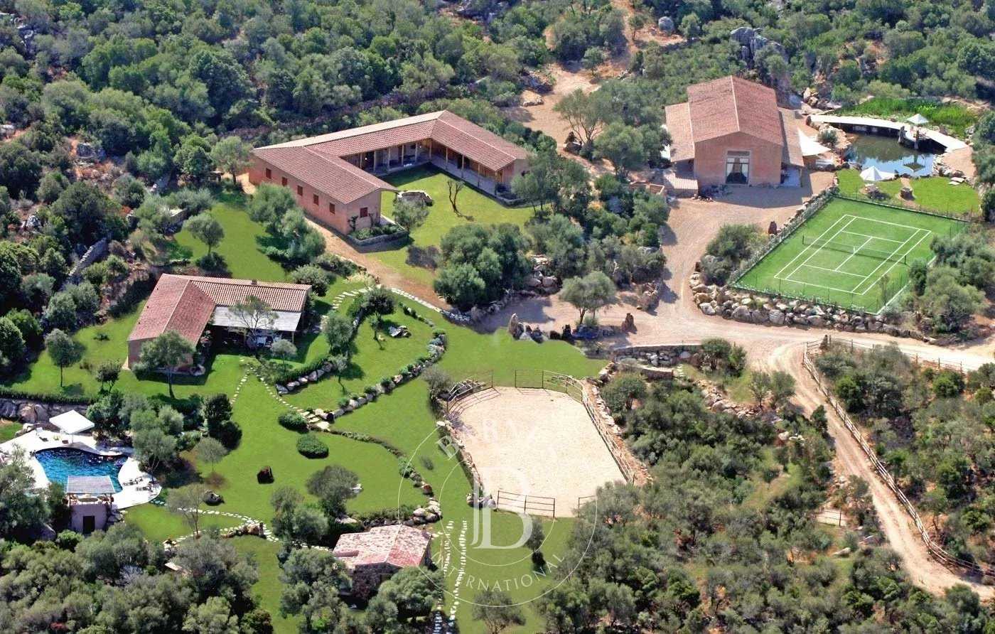 San Pantaleo  - Villa 16 Bedrooms