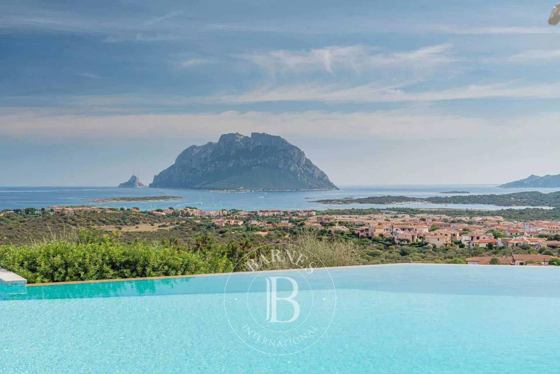 Loiri Porto San Paolo  - Villa 6 Bedrooms