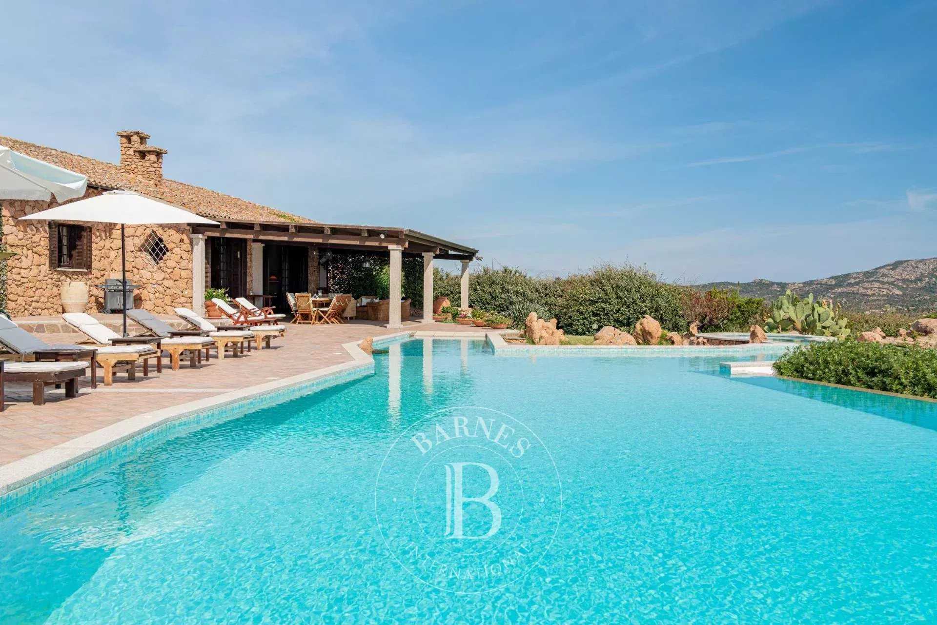Loiri Porto San Paolo  - Villa 6 Bedrooms