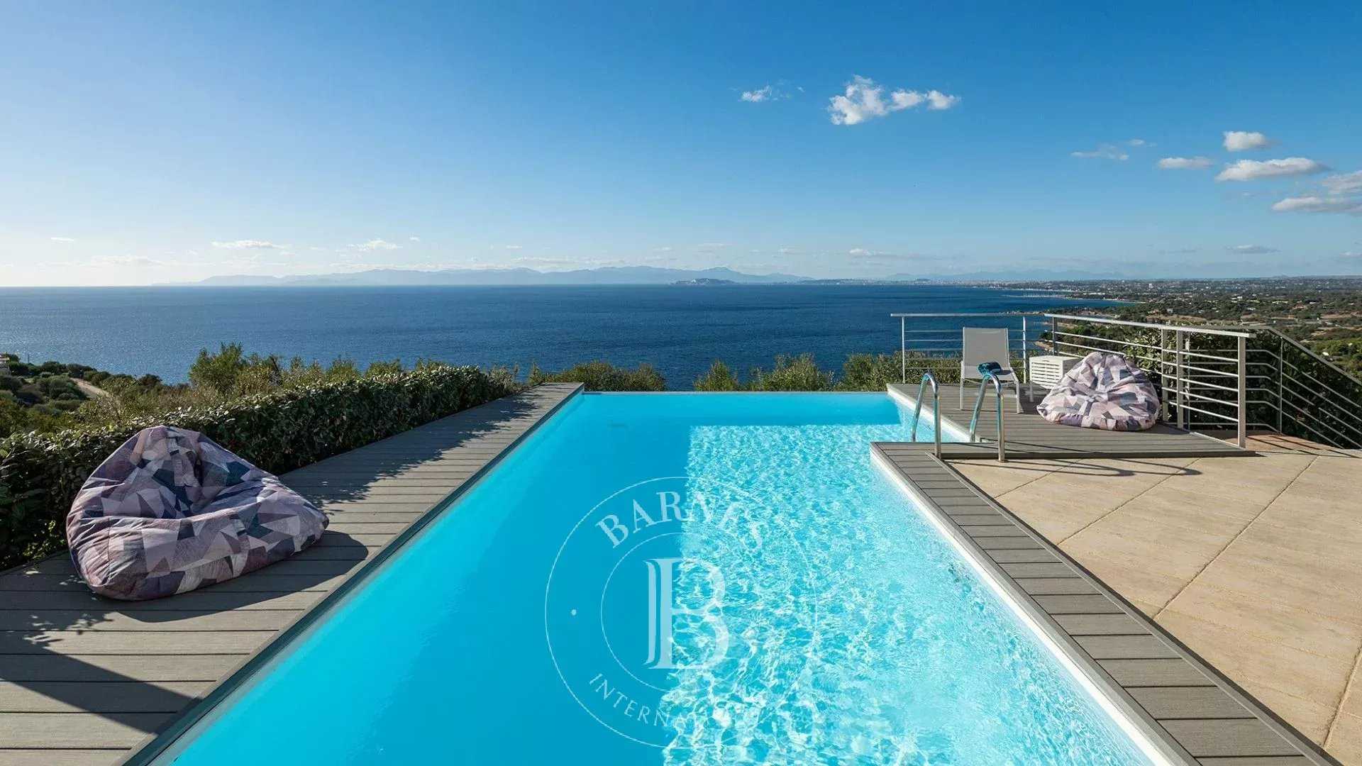 Quartu Sant'Elena  - Villa 4 Bedrooms