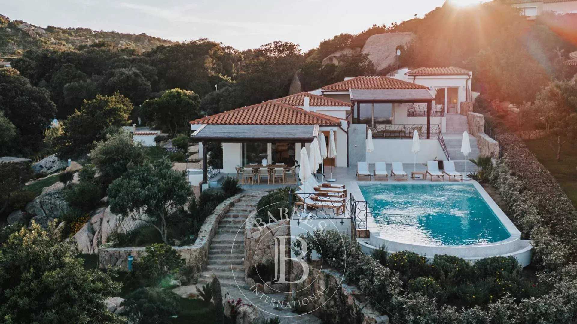 Palau  - Villa 5 Bedrooms