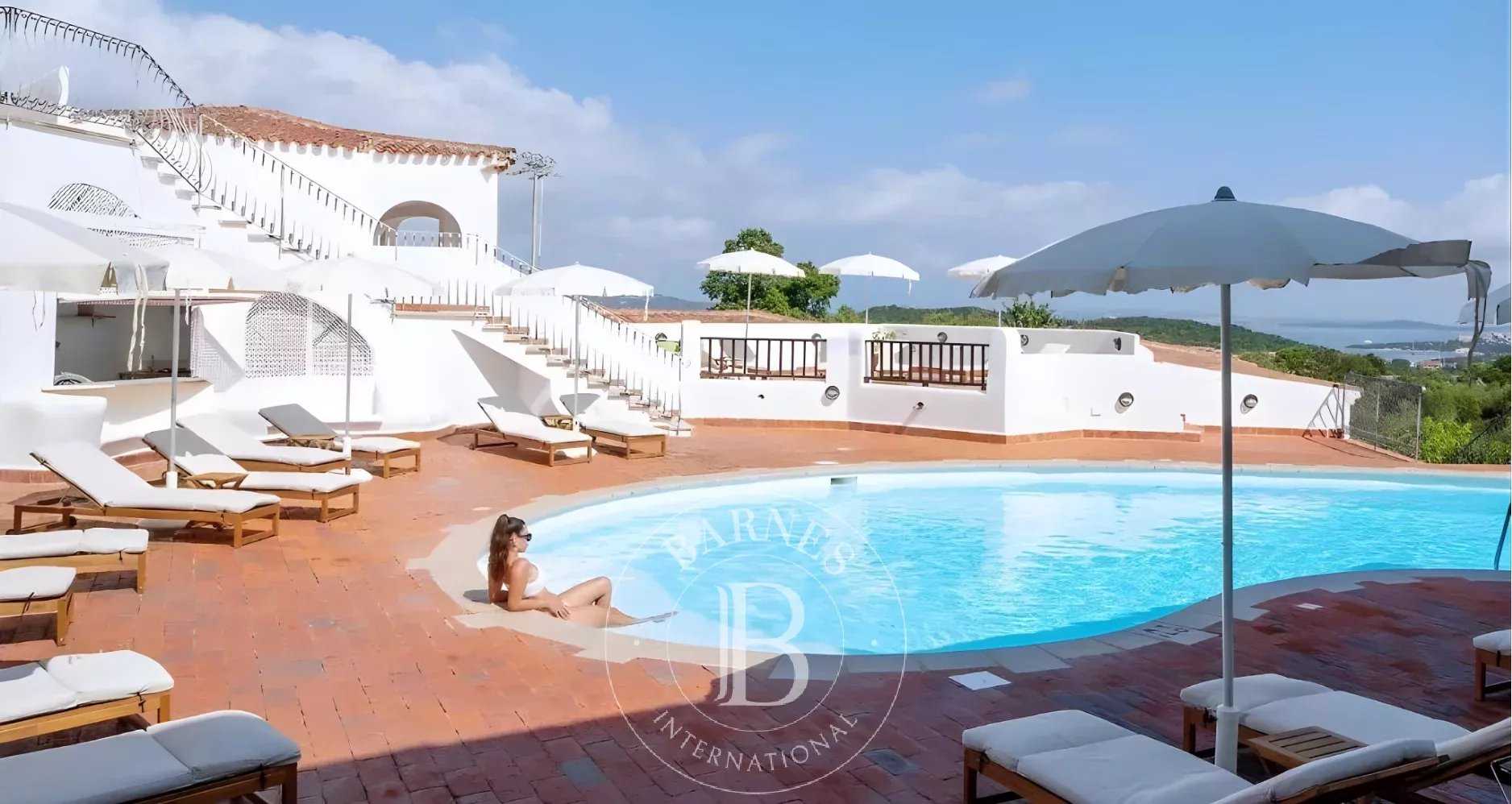 Arzachena  - Hôtel 71 Pi&egrave;ces 71 Chambres