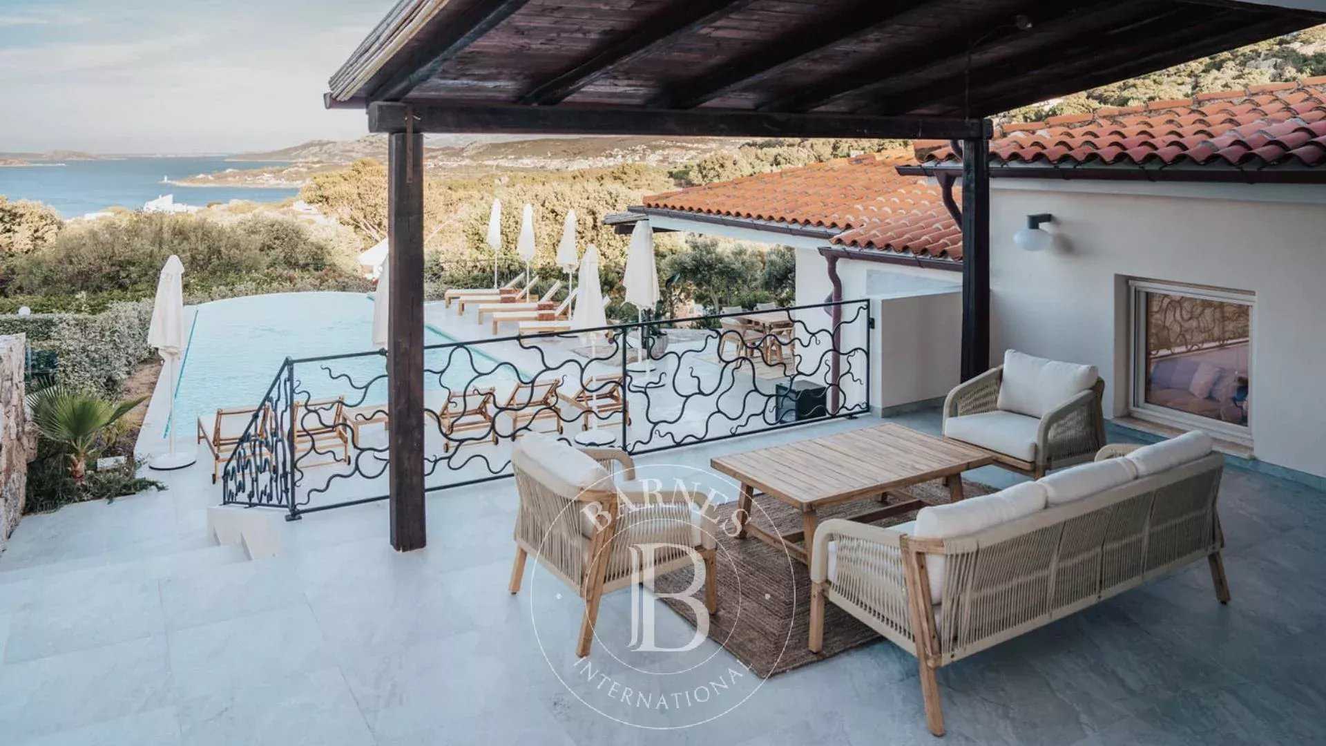 Palau  - Villa 5 Bedrooms