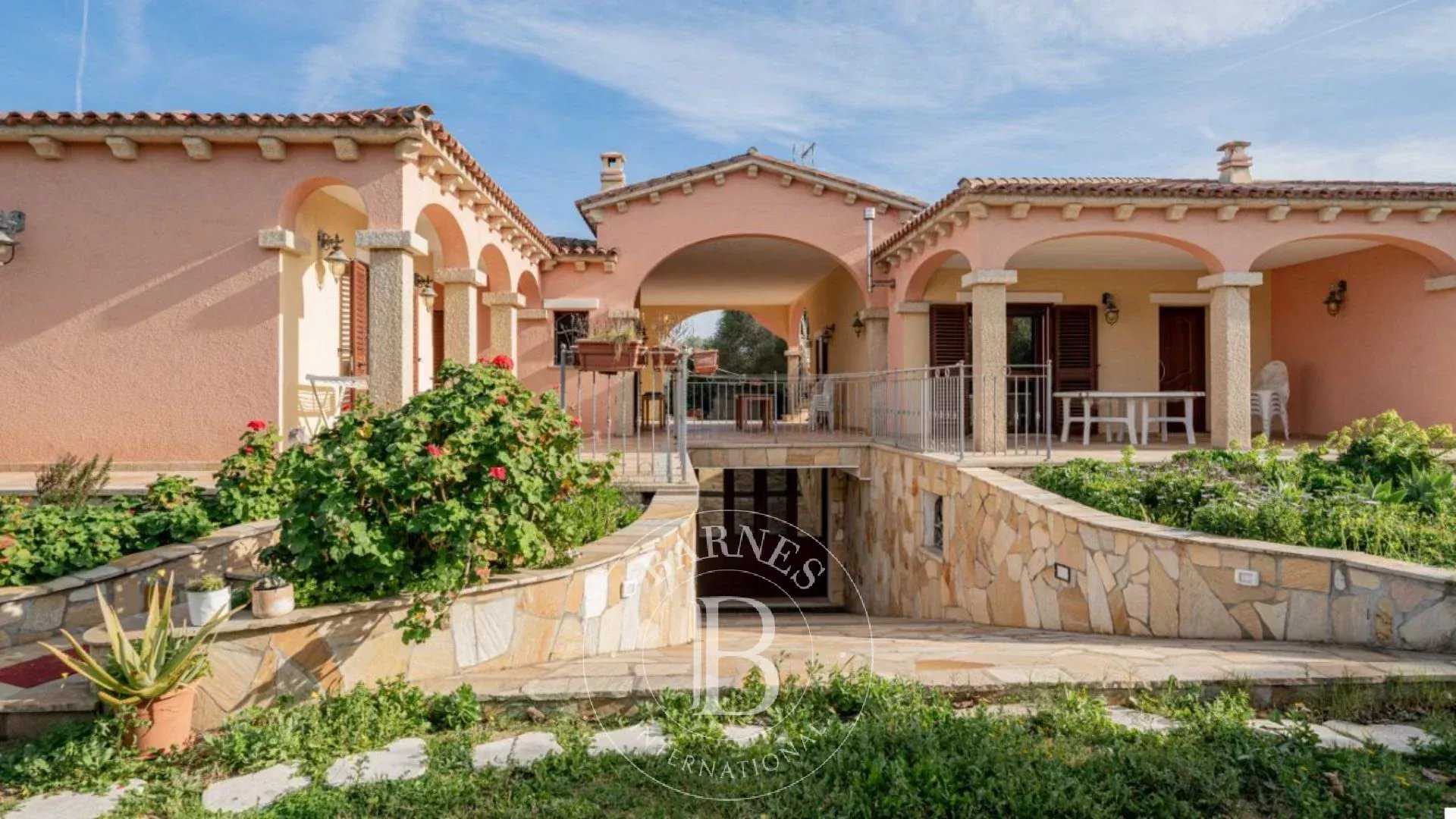Villa Olbia  -  ref 84379493 (picture 1)