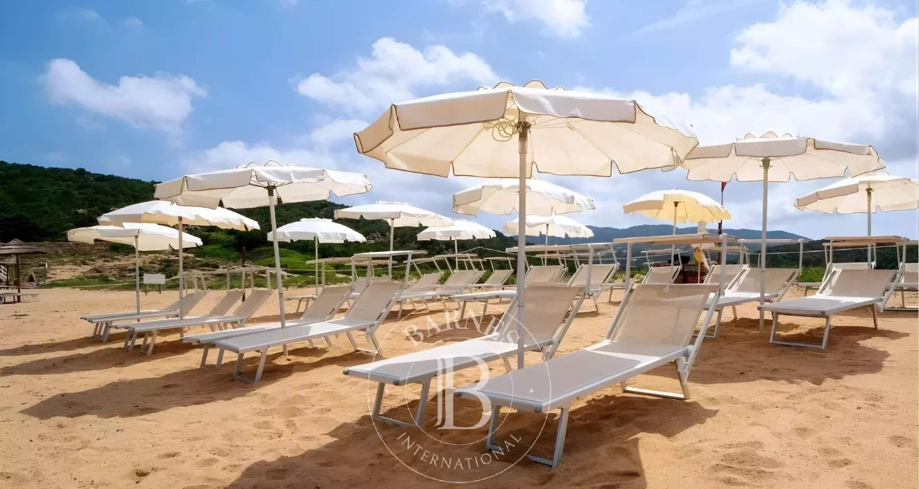 Arzachena  - Hôtel 71 Pi&egrave;ces 71 Chambres - picture 4