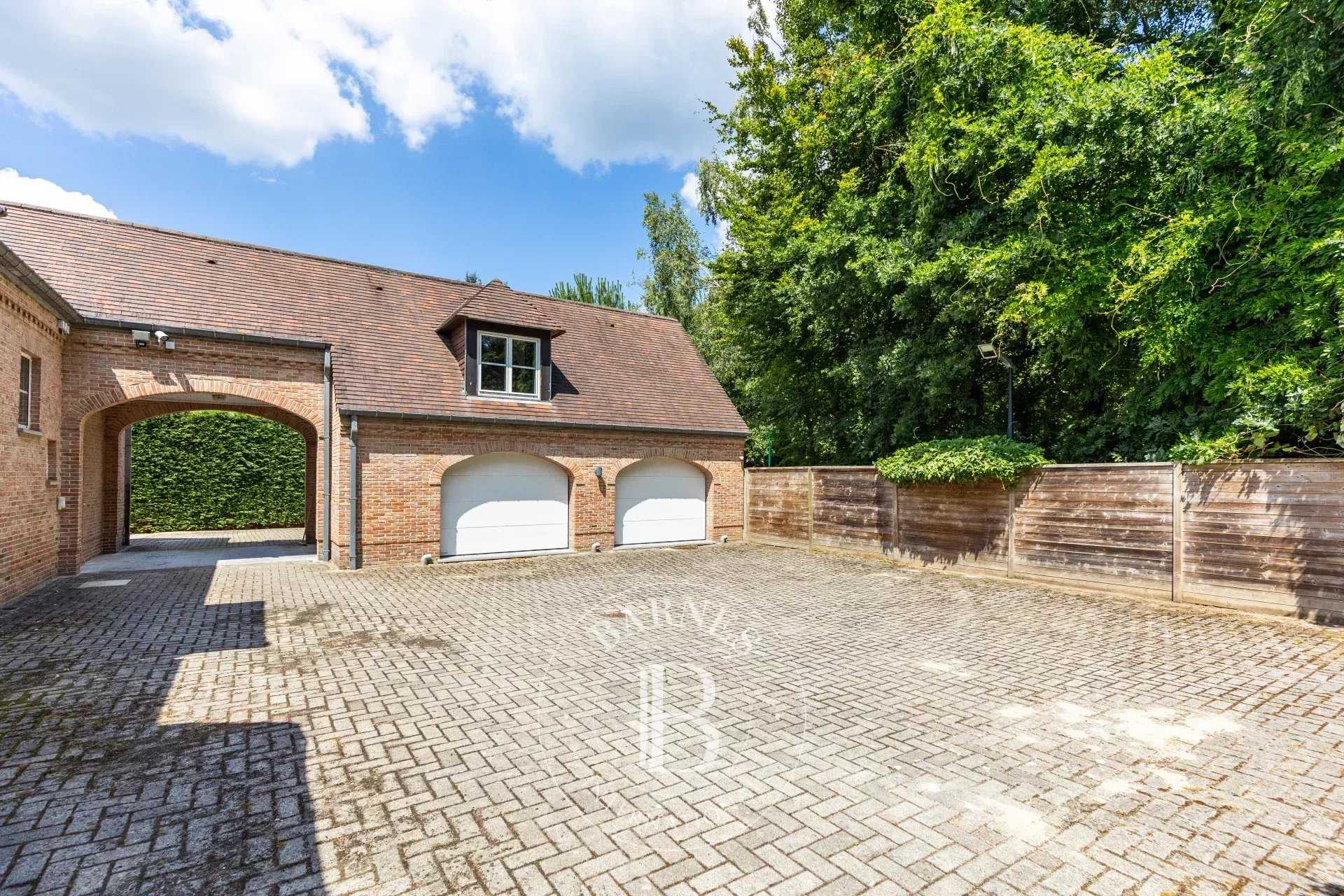 Rhode-Saint-Genese  - Villa 5 Bedrooms