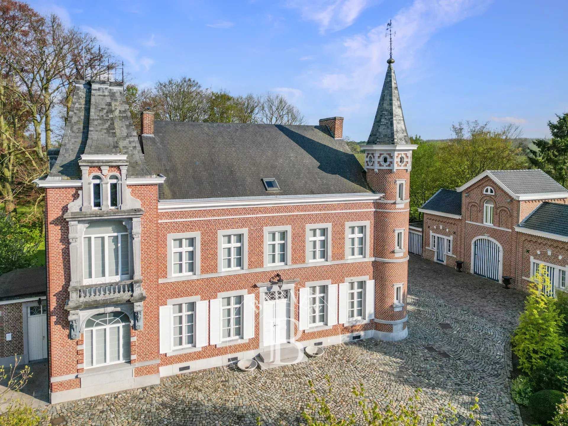 Saint-Georges-sur-Meuse  - Maison 26 Pièces 7 Chambres