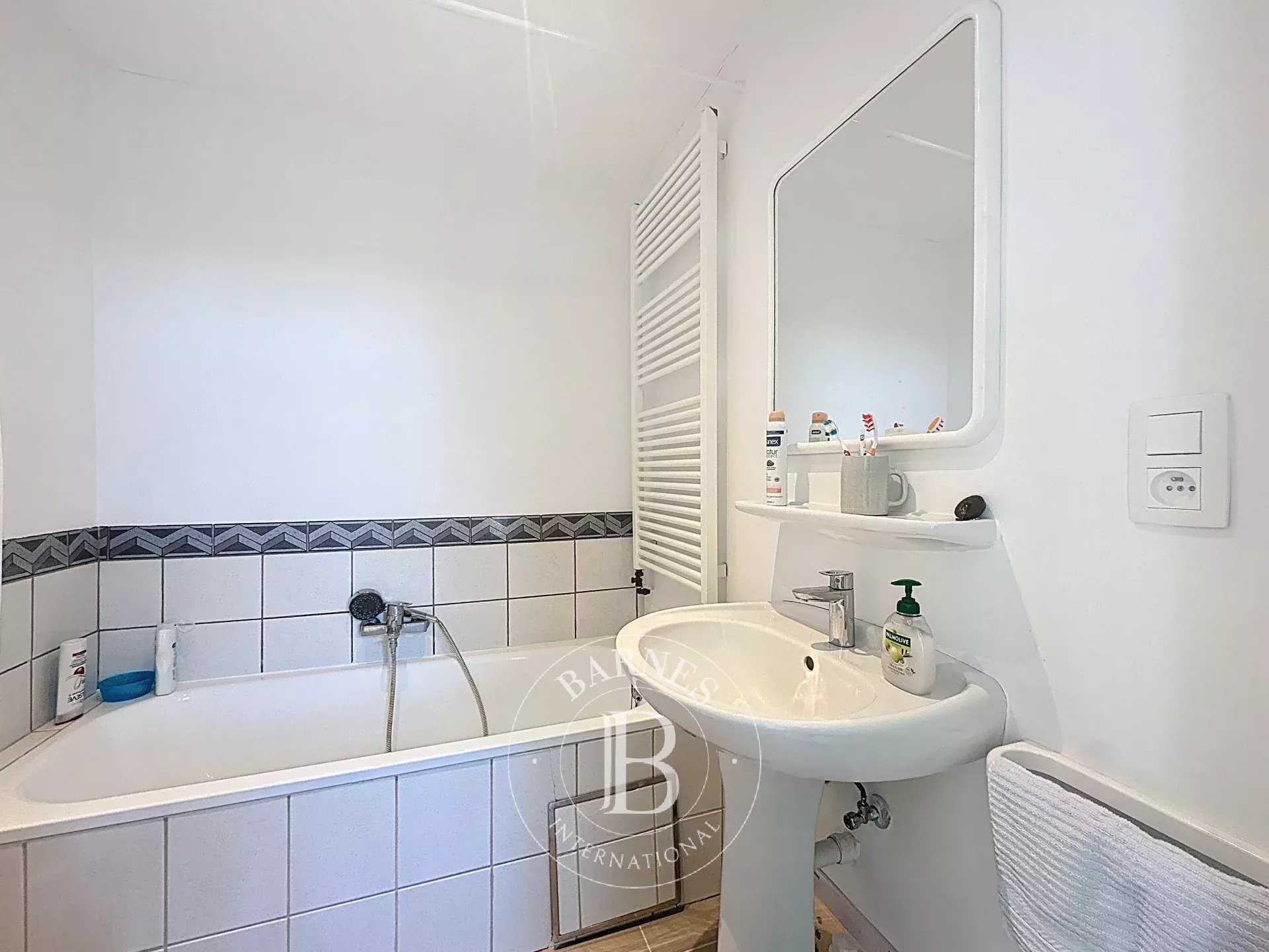 Rhode-Saint-Genese  - Appartement 2 Pièces