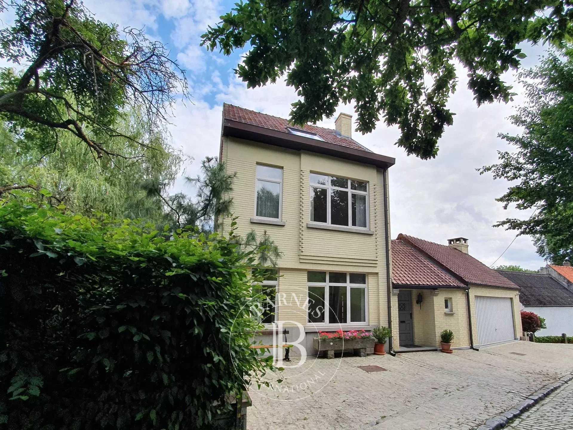 House Lasne  -  ref 82498751 (picture 1)