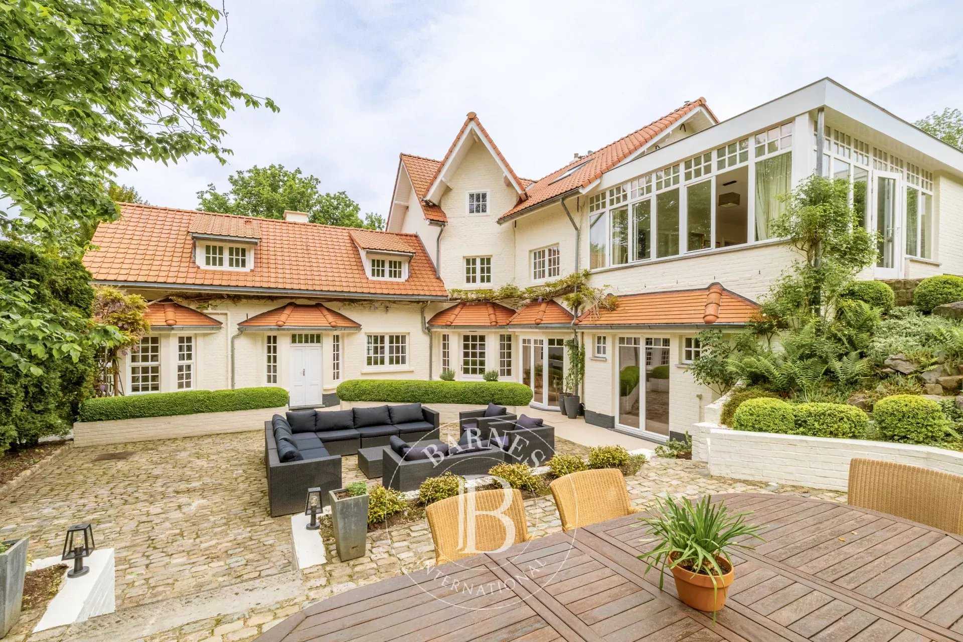 Villa Lasne  -  ref 84748424 (picture 2)