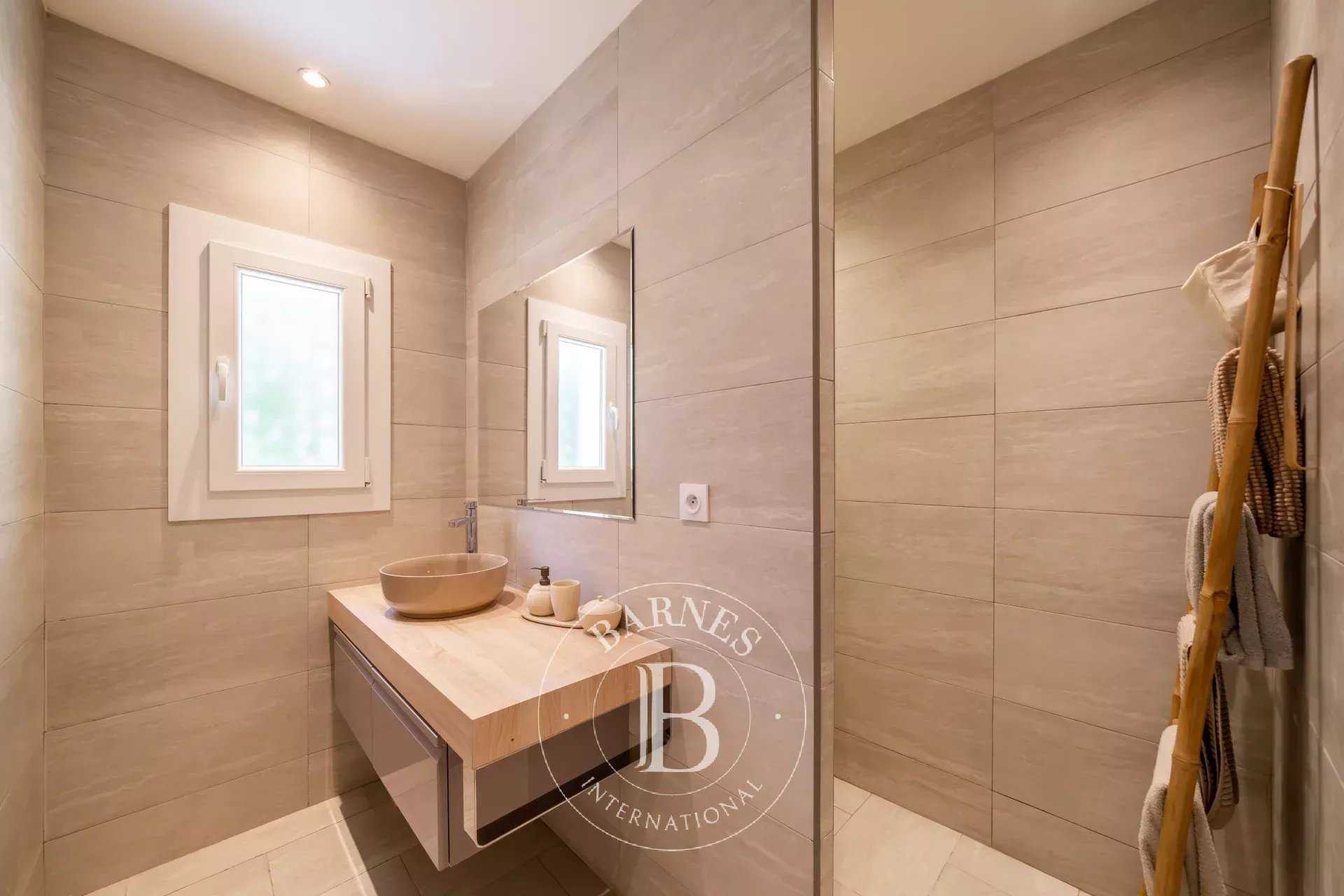 Le Cannet  - Apartment 2 Bedrooms