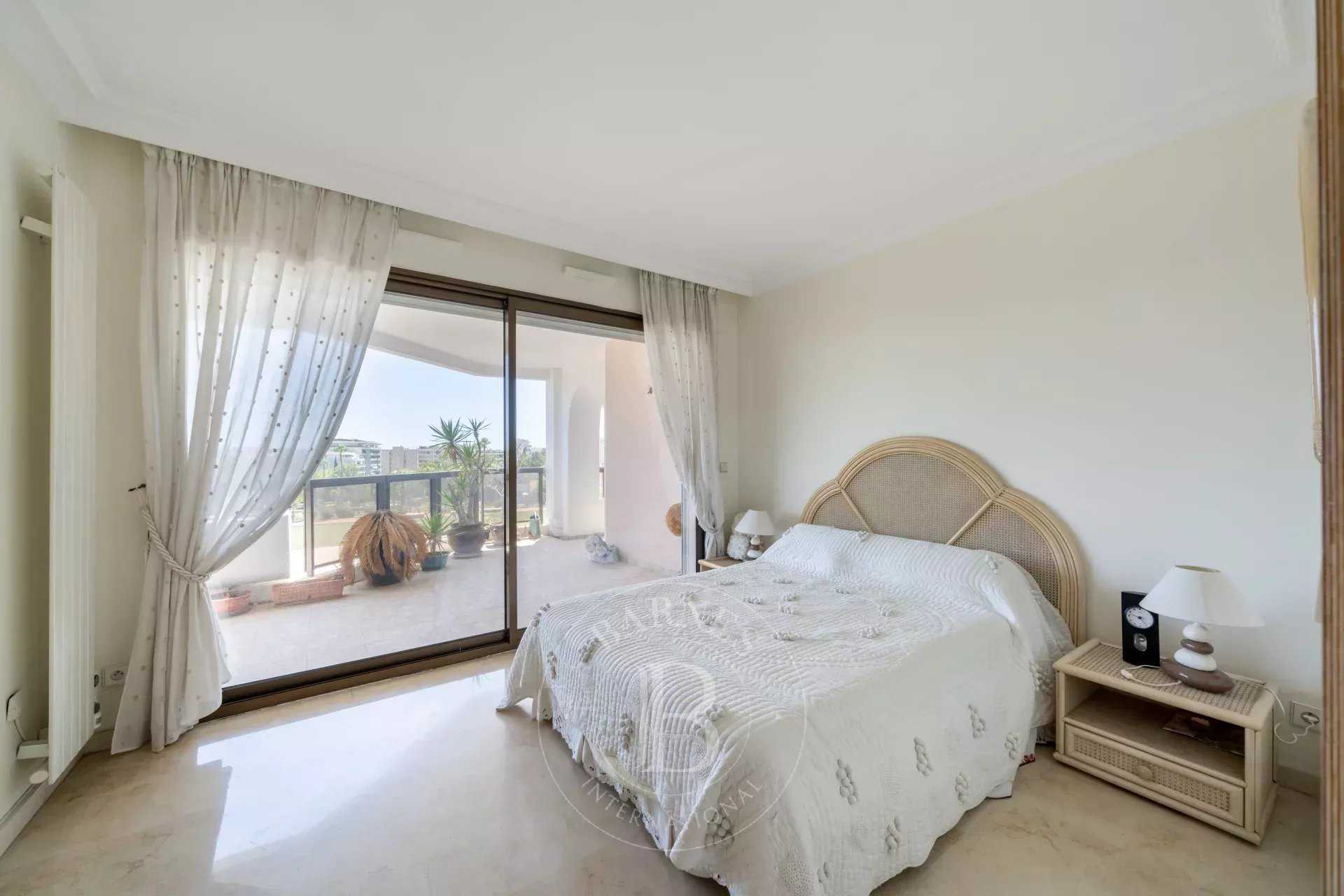 Cannes  - Appartement 3 Pièces 2 Chambres