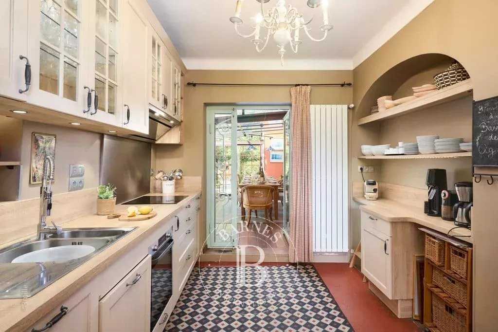 Antibes  - Villa 5 Bedrooms