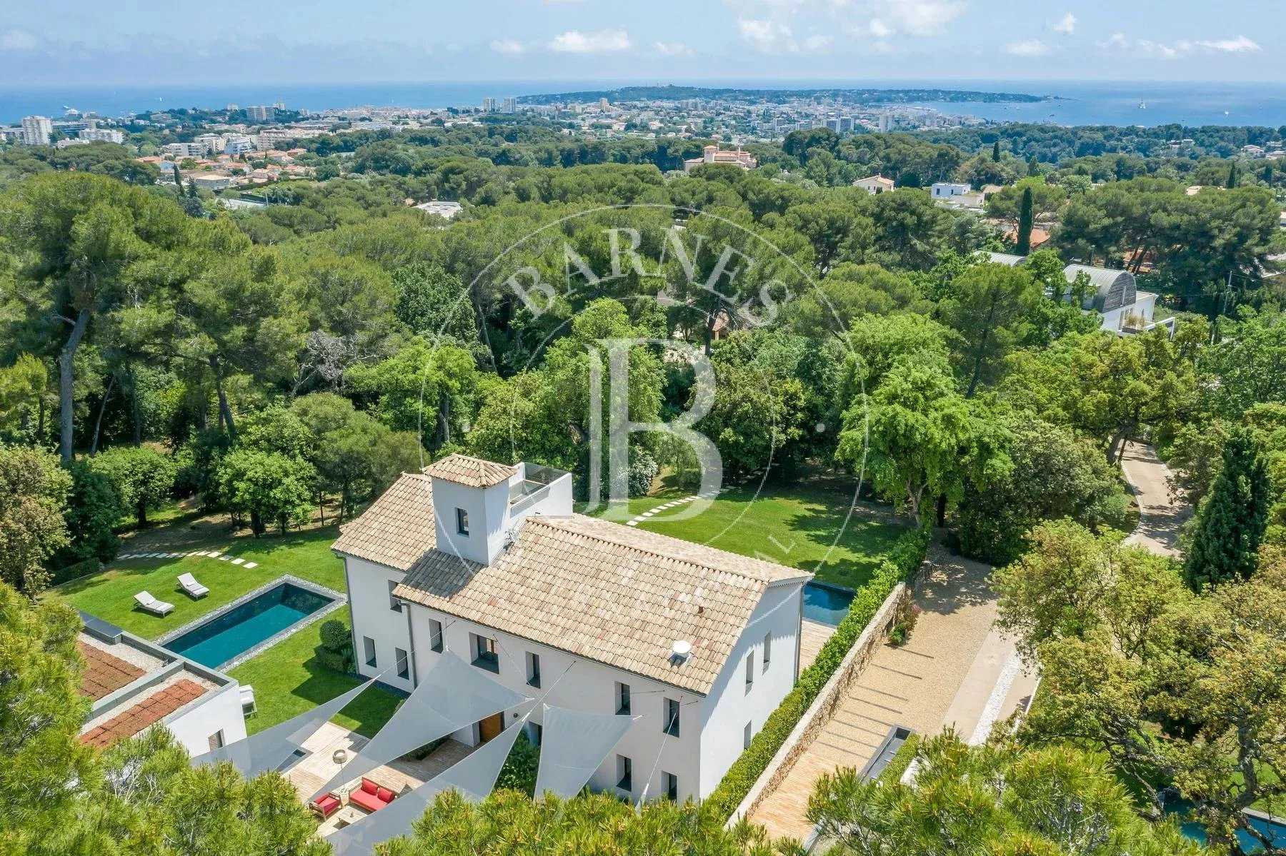 Antibes  - House 8 Bedrooms