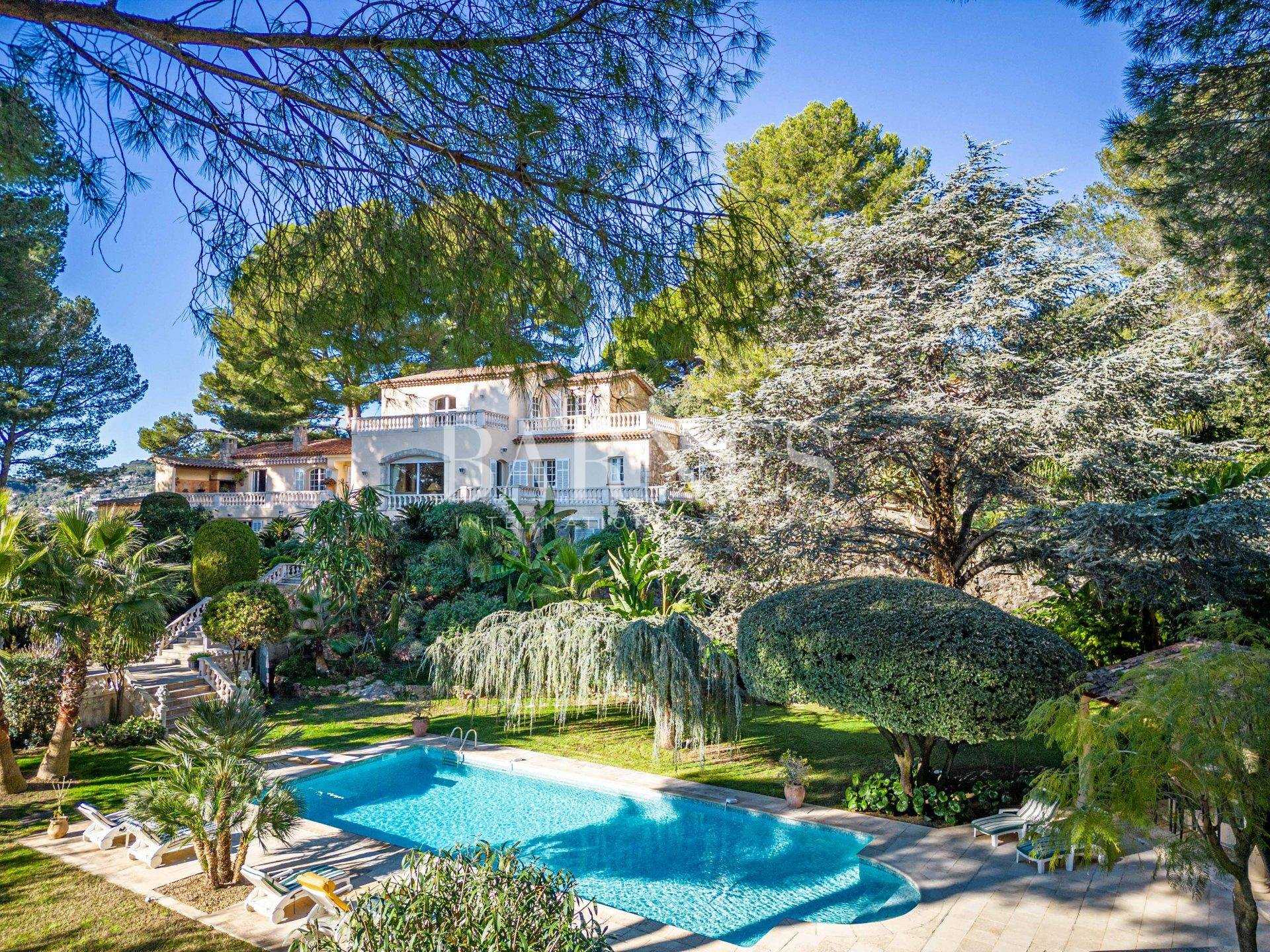 HEIGHTS OF CANNES - PROVENCAL STYLE VILLA - 6 BEDROOMS picture 18