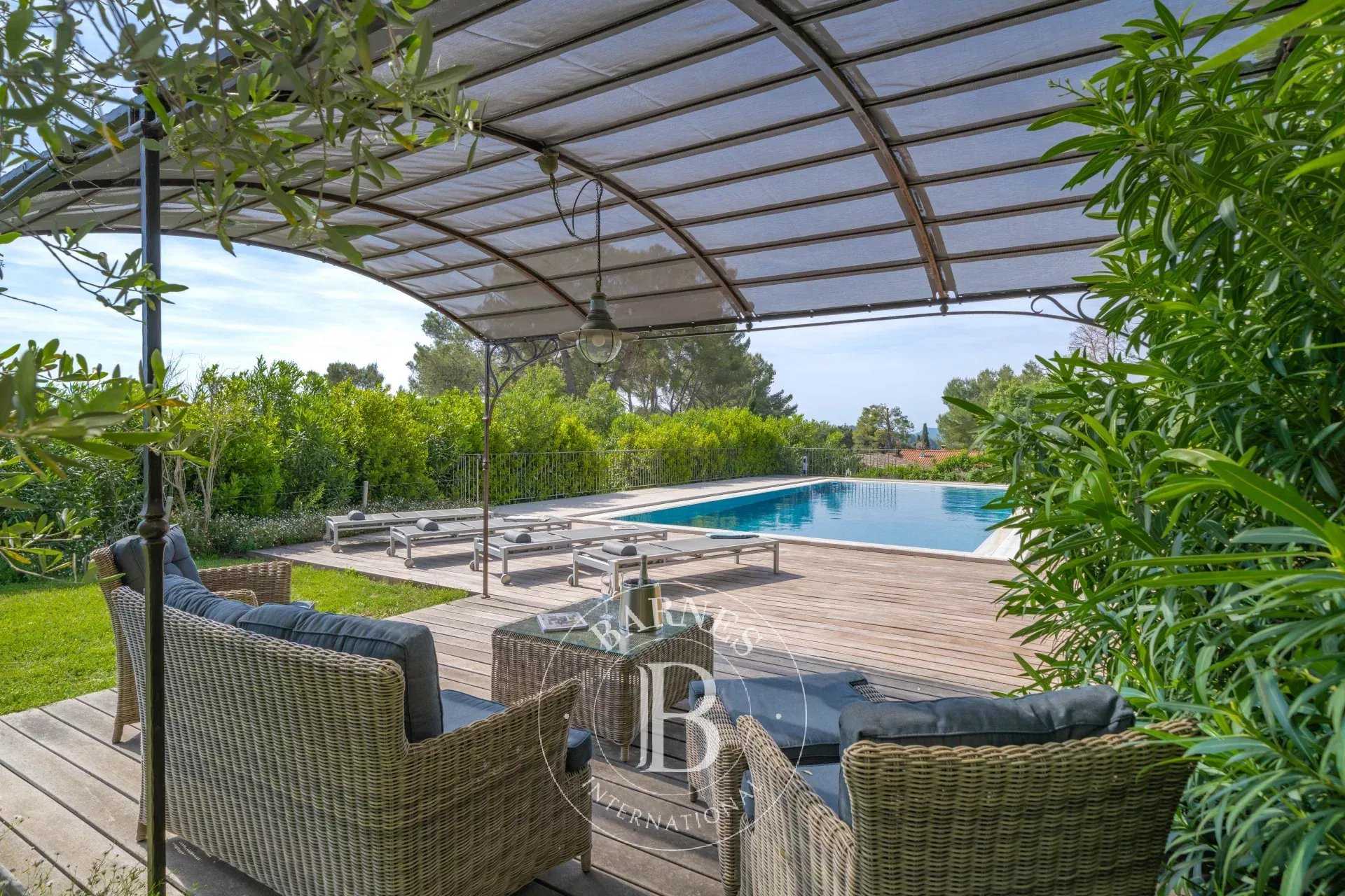 Mougins  - Villa 7 Pi&egrave;ces 4 Chambres