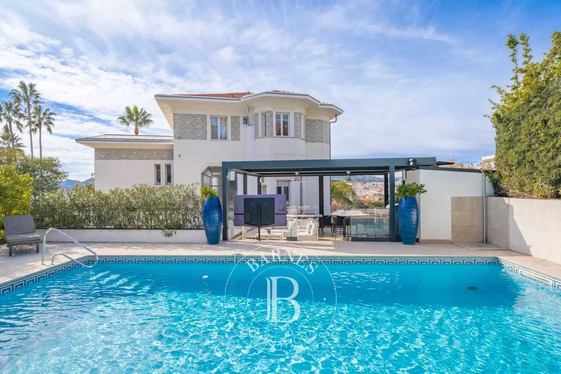 Cannes  - Villa 7 Pi&egrave;ces 5 Chambres