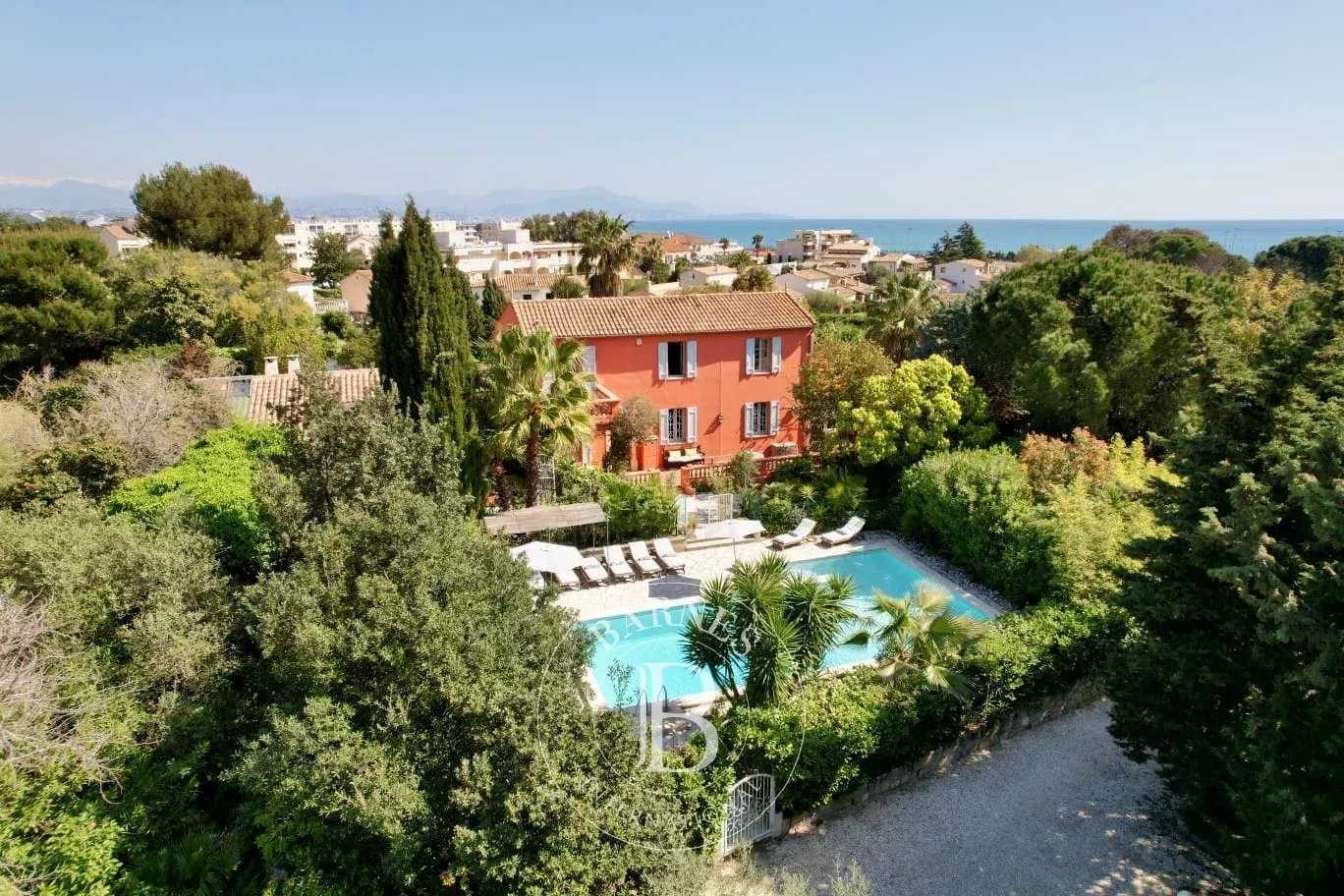 Antibes  - Villa 5 Bedrooms