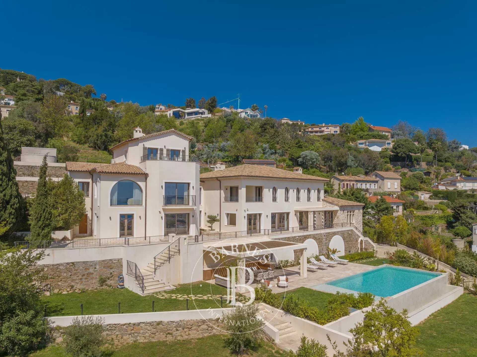 Vallauris  - Villa 8 Pi&egrave;ces 7 Chambres