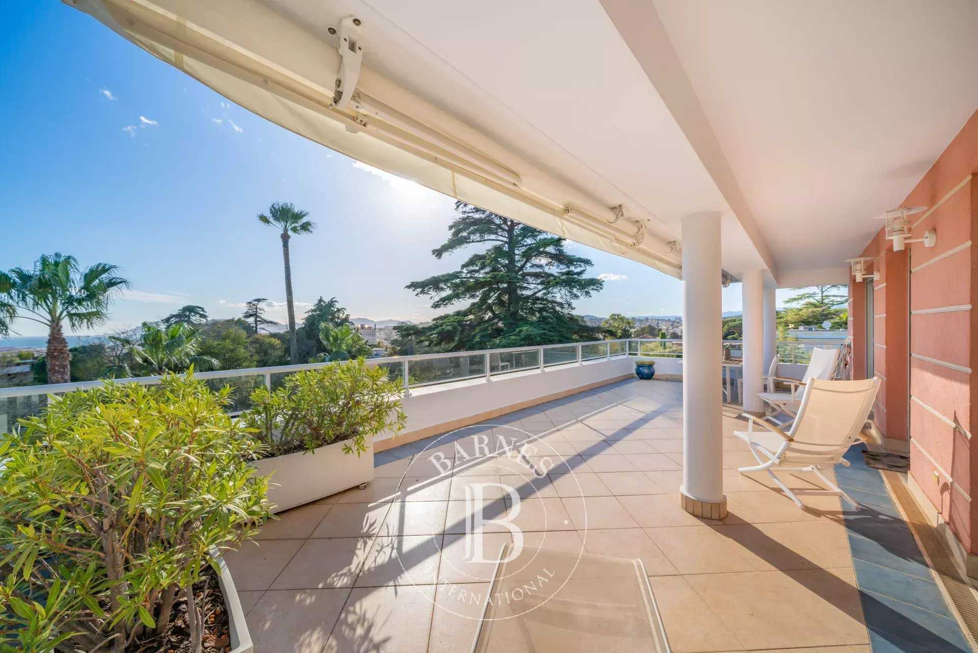 Cannes  - Appartement 4 Pi&egrave;ces 3 Chambres
