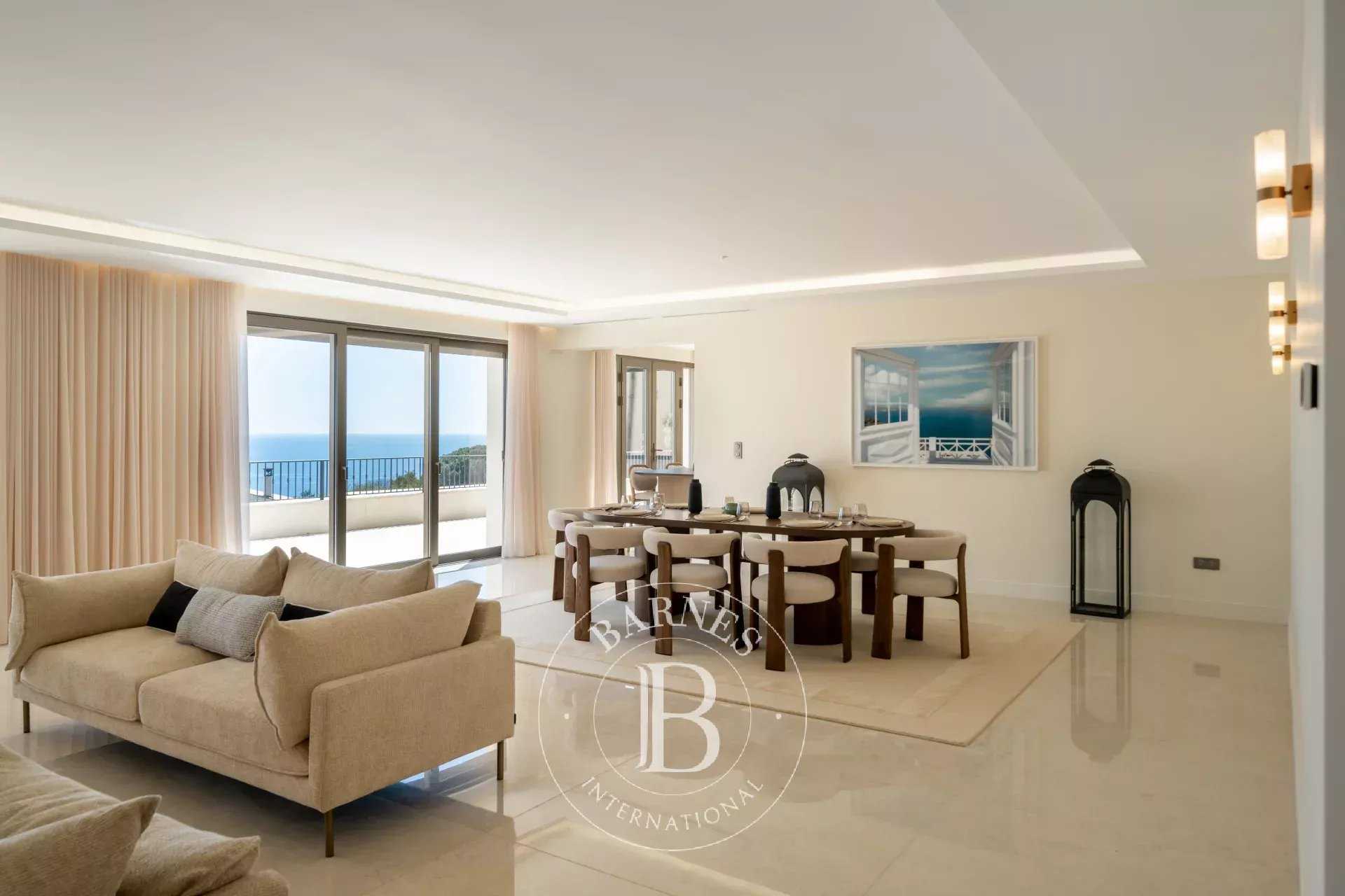 Vallauris  - Villa 8 Pi&egrave;ces 7 Chambres