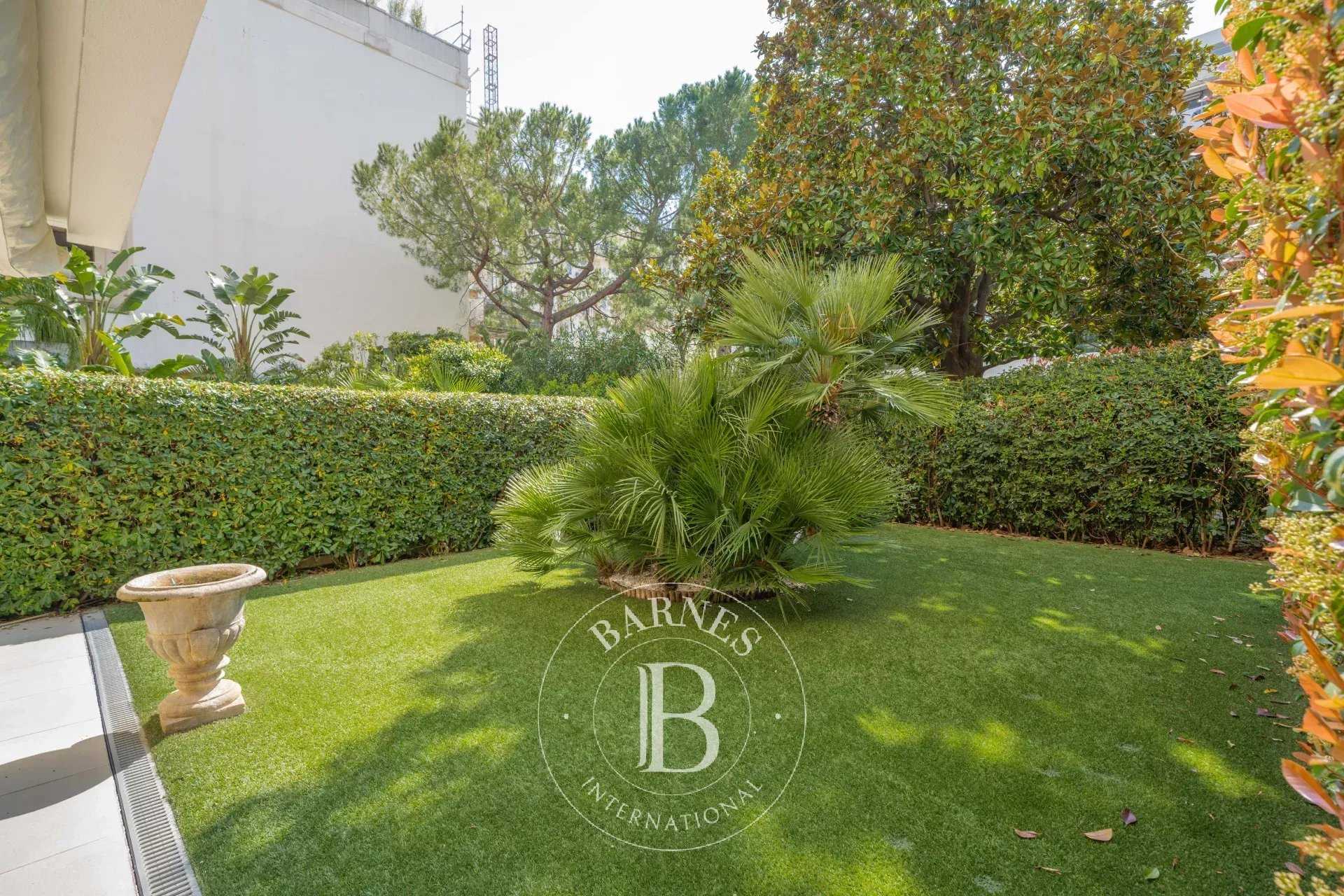 Cannes  - Appartement 3 Pi&egrave;ces 2 Chambres