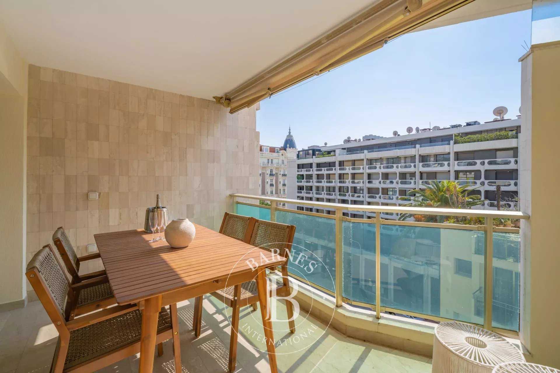 Cannes  - Appartement 3 Pi&egrave;ces 2 Chambres