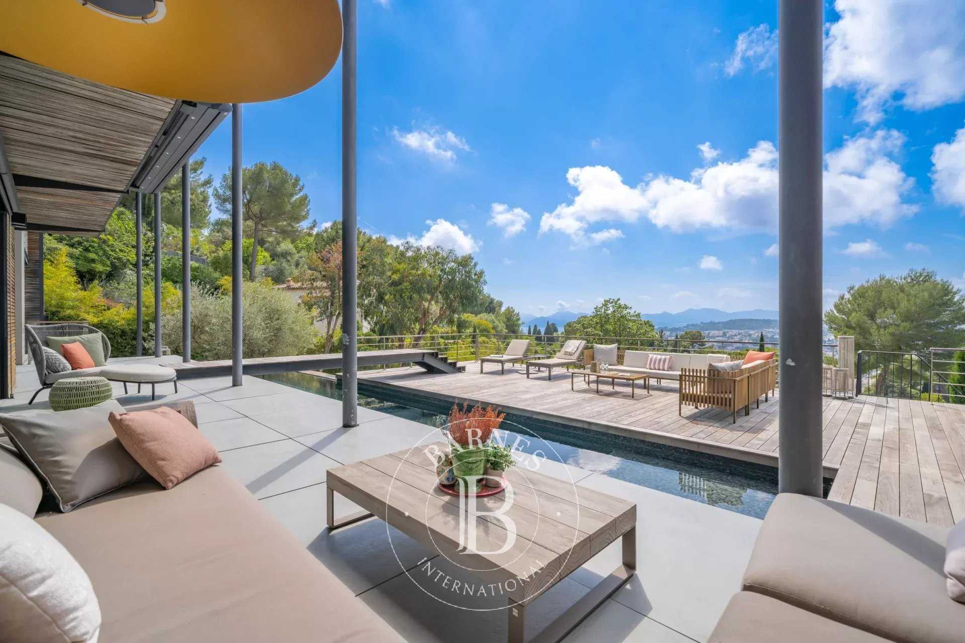 Cannes  - Villa 6 Pi&egrave;ces 5 Chambres