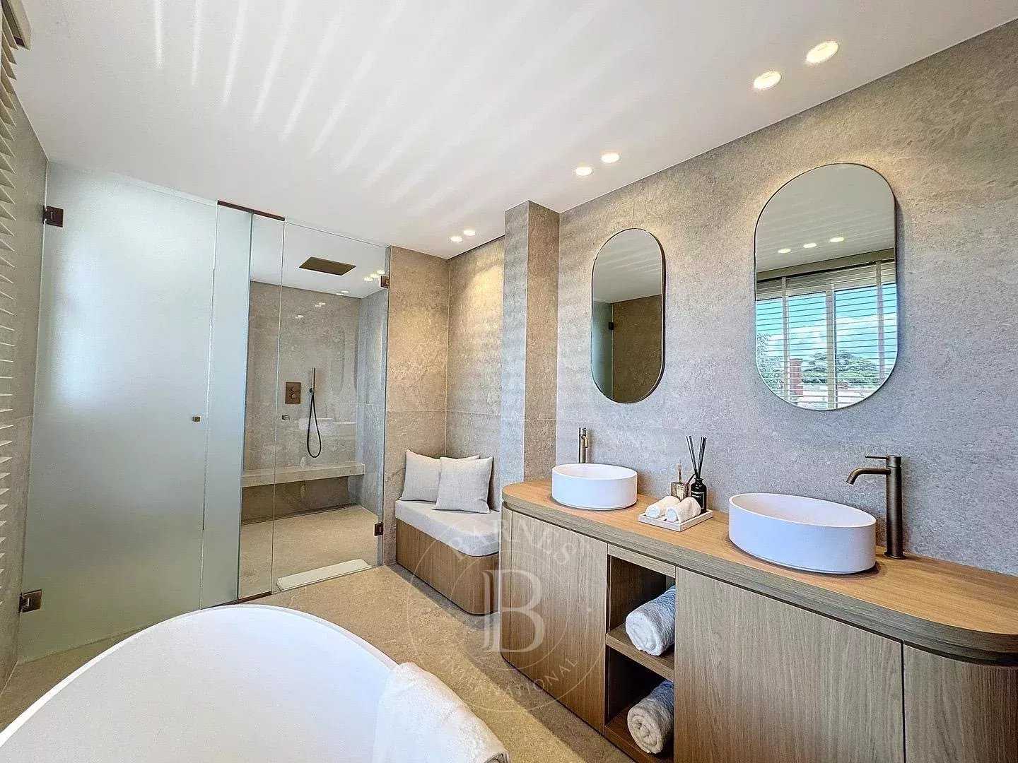 Cannes  - Piso 4 Cuartos 3 Habitaciones