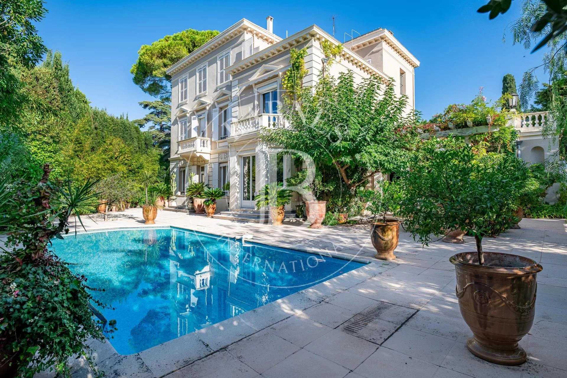 Cannes  - Mansion 8 Bedrooms