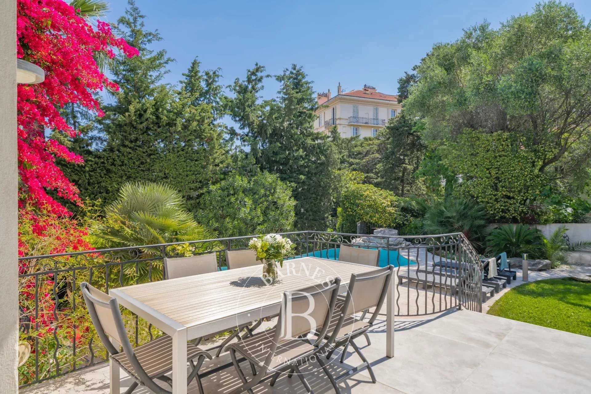 Cannes  - Villa 8 Pi&egrave;ces 6 Chambres