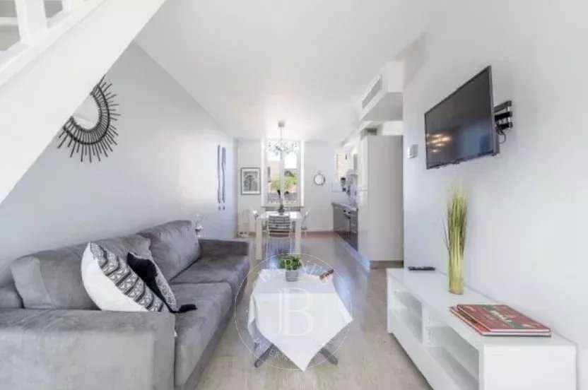 Cannes  - Building 12 Bedrooms