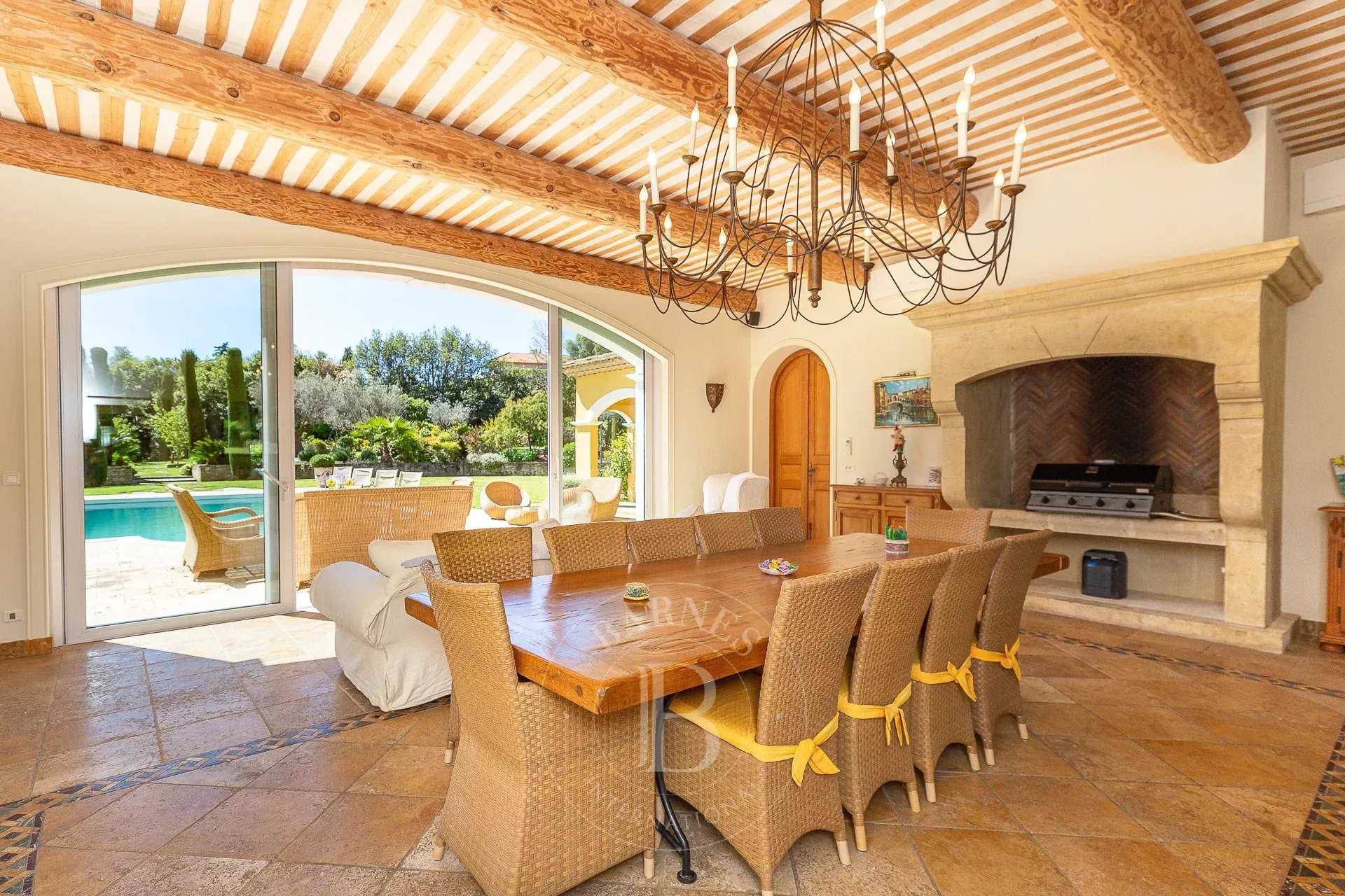 Antibes  - Villa 10 Pièces 7 Chambres