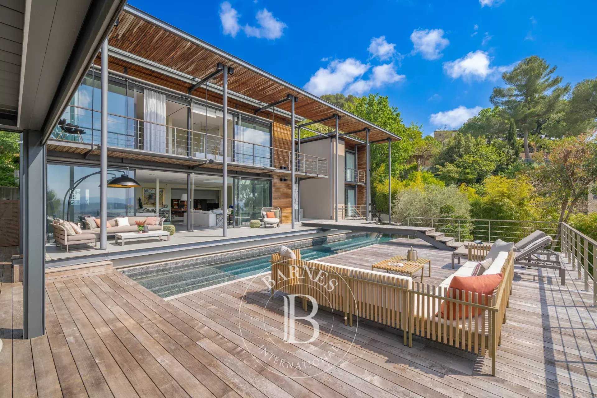 Cannes  - Villa 6 Pi&egrave;ces 5 Chambres