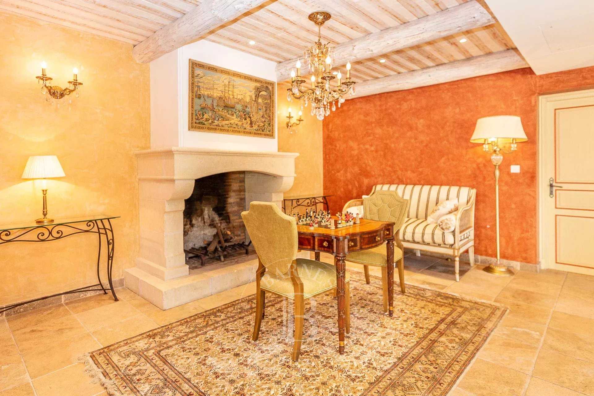 Antibes  - Villa 10 Pièces 7 Chambres