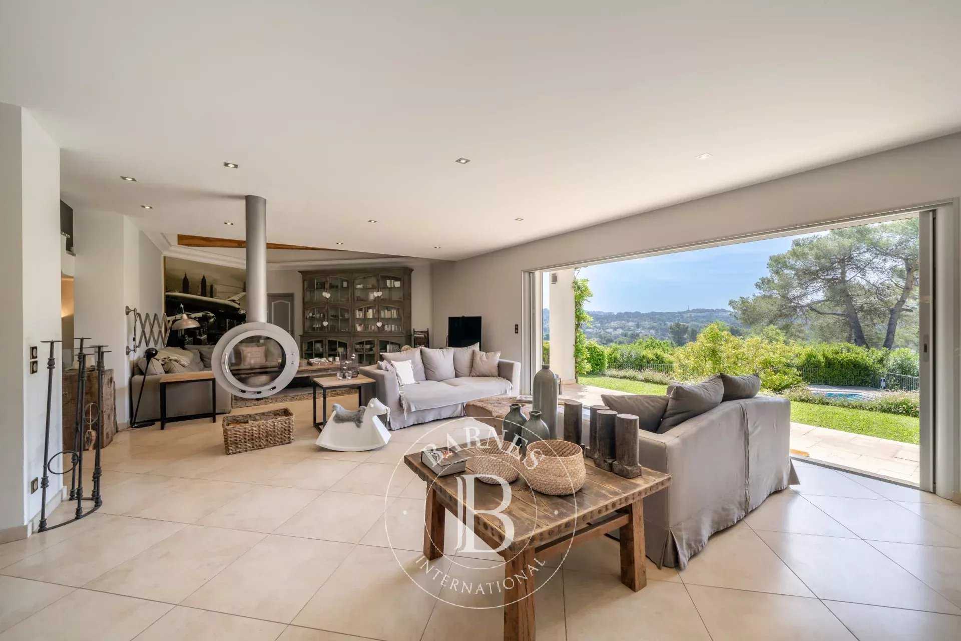 Mougins  - Villa 7 Pi&egrave;ces 4 Chambres