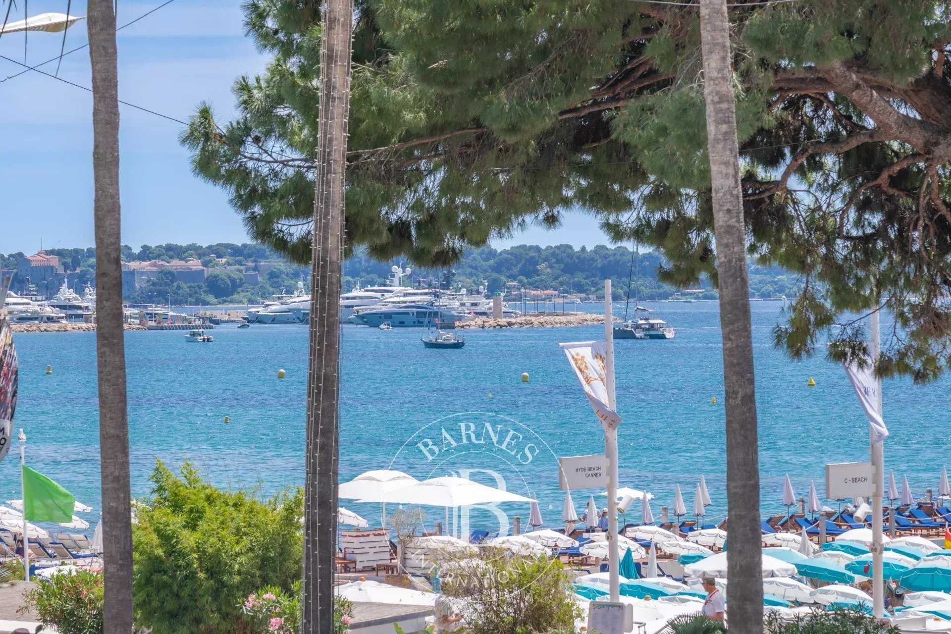 Cannes  - Appartement 3 Pi&egrave;ces 2 Chambres