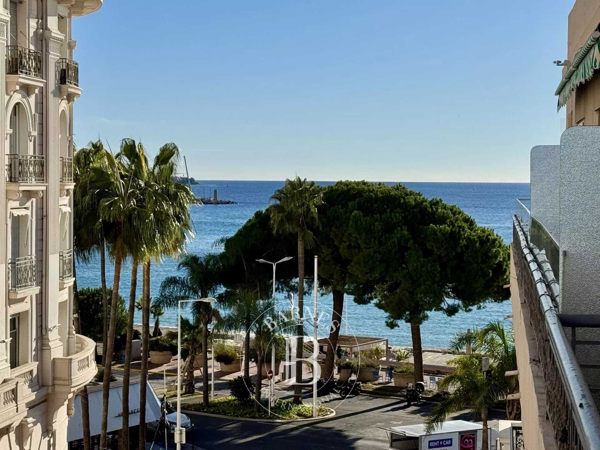 Cannes  - Appartement 3 Pi&egrave;ces 2 Chambres